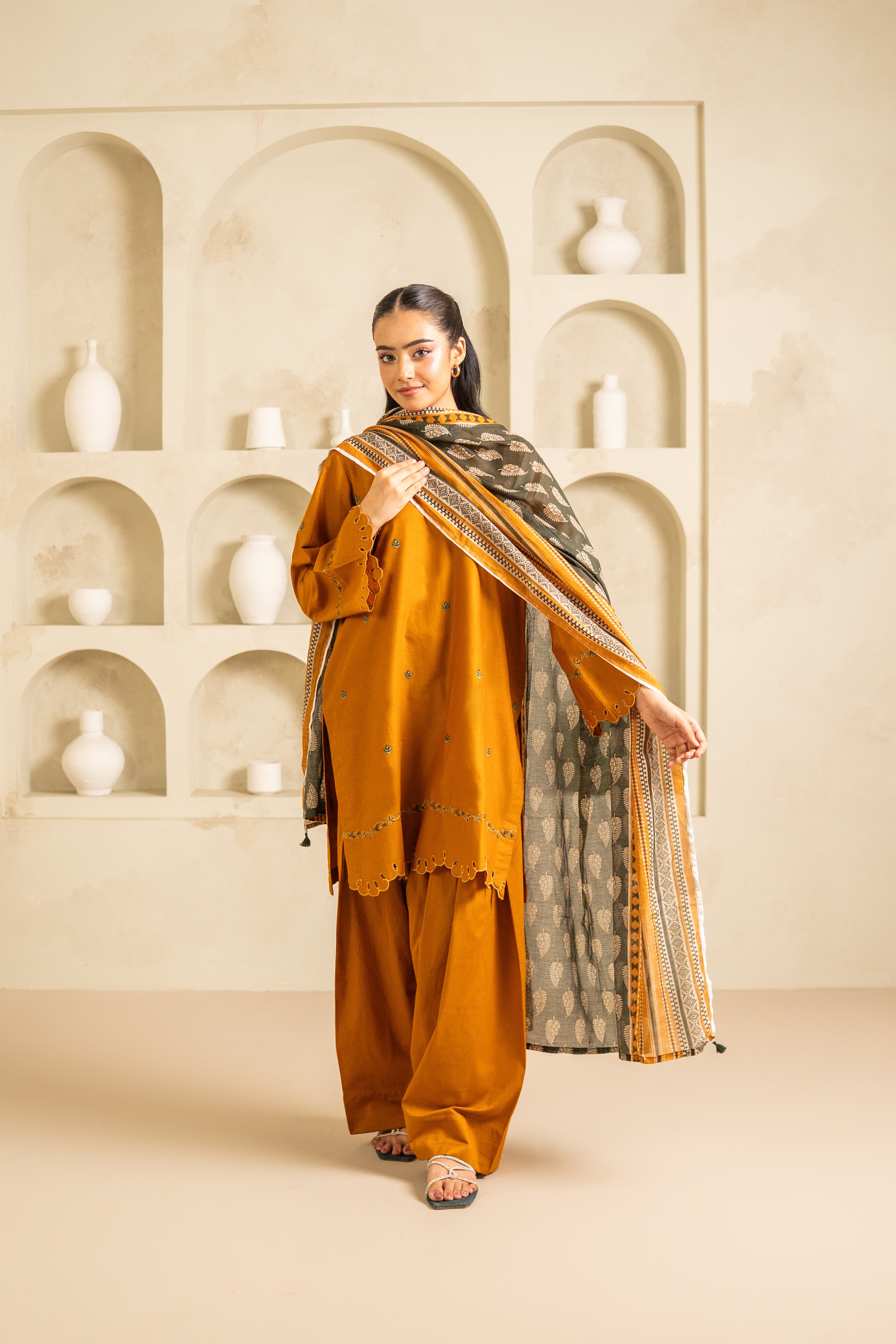 GULNAAR SET 3pc (Farshi shalwar)
